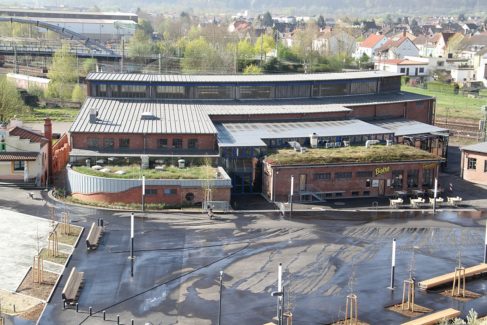 Neugestaltetes Lokschuppen-Umfeld mit Drehscheibe